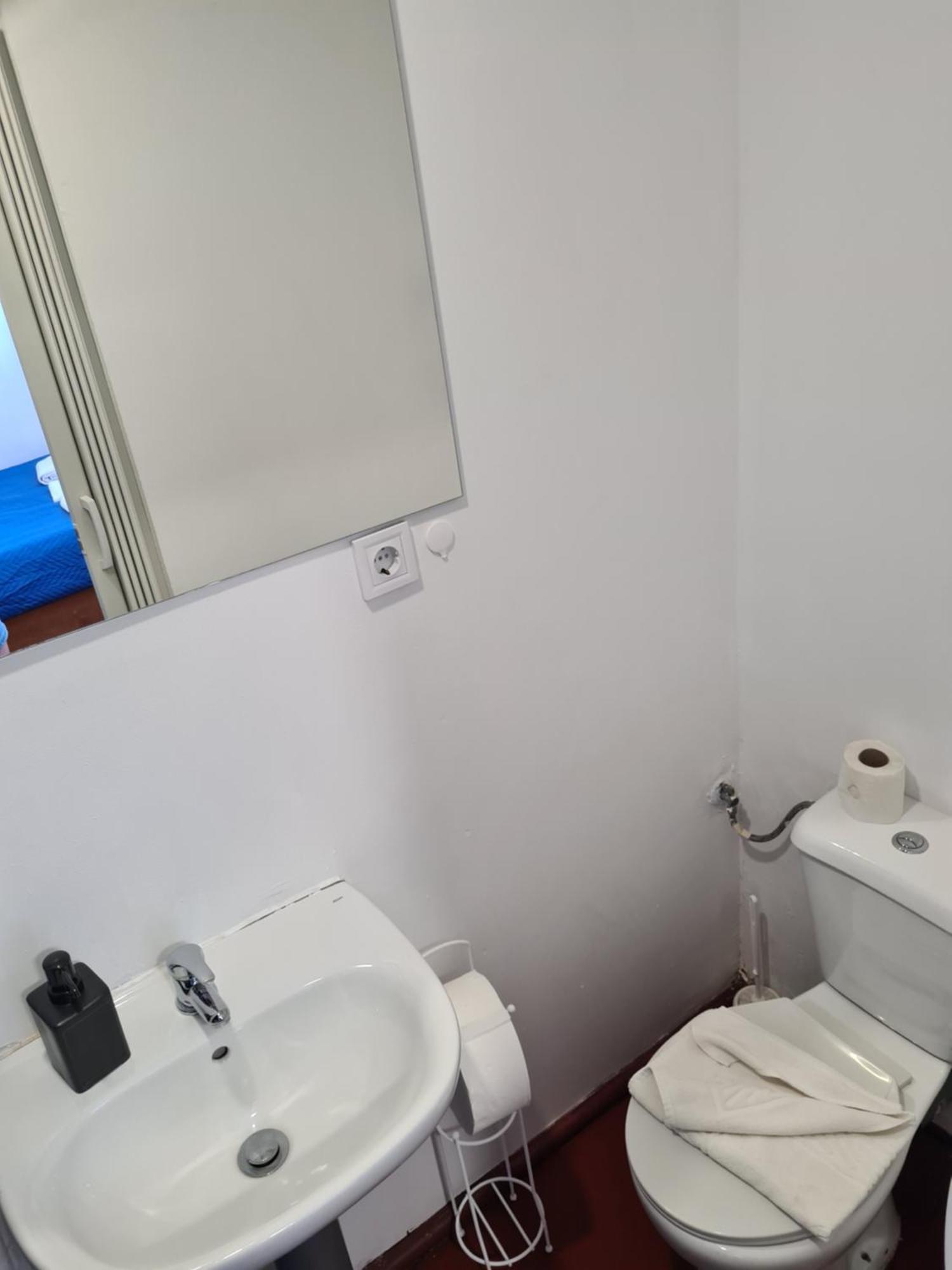 הוסטל ליסבון Casa Vale Ecotainer מראה חיצוני תמונה