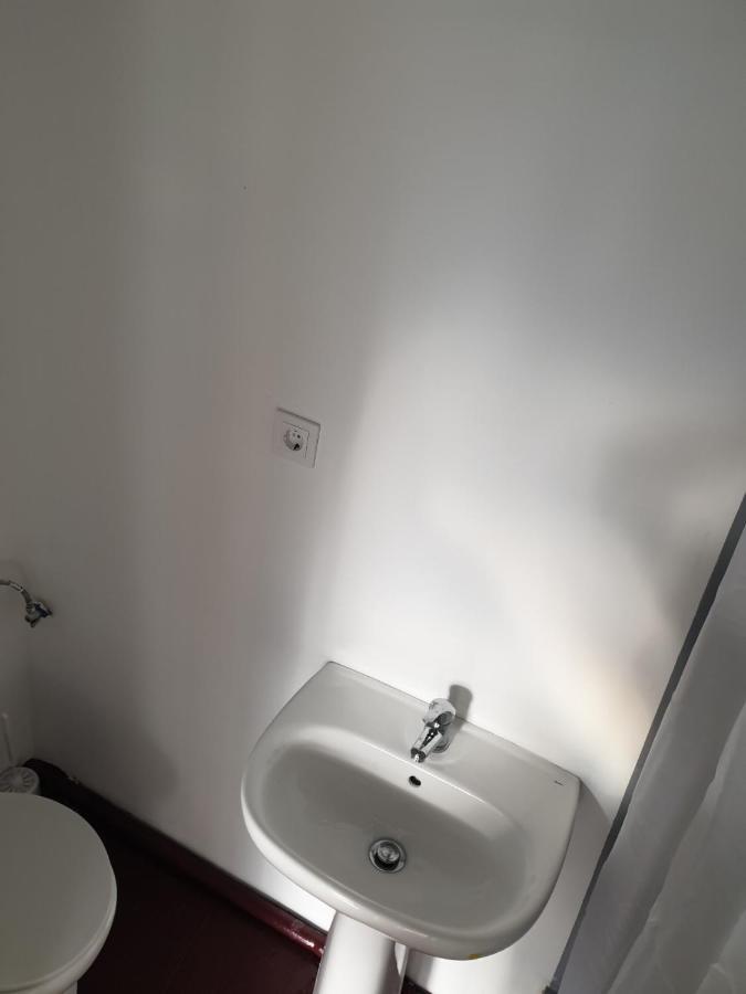 הוסטל ליסבון Casa Vale Ecotainer מראה חיצוני תמונה